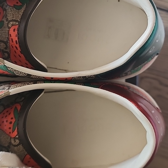 Gucci Sneakers - Picture 4 of 9